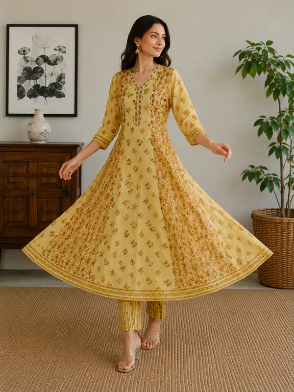 Yellow_Printed_Anarkali_Kurta_Set_For_Women