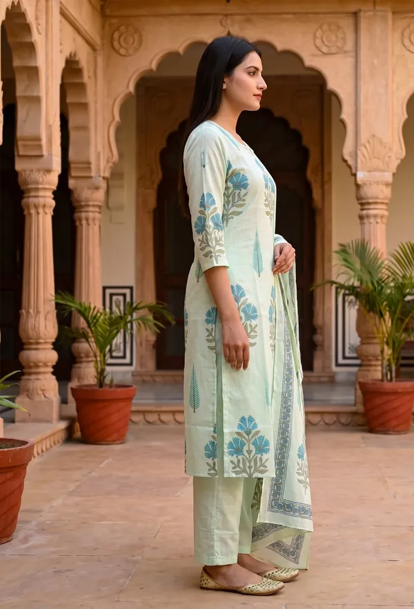 Mint_Green_Cotton_Premium_And_Elegant_Kurta_Set_For_Women