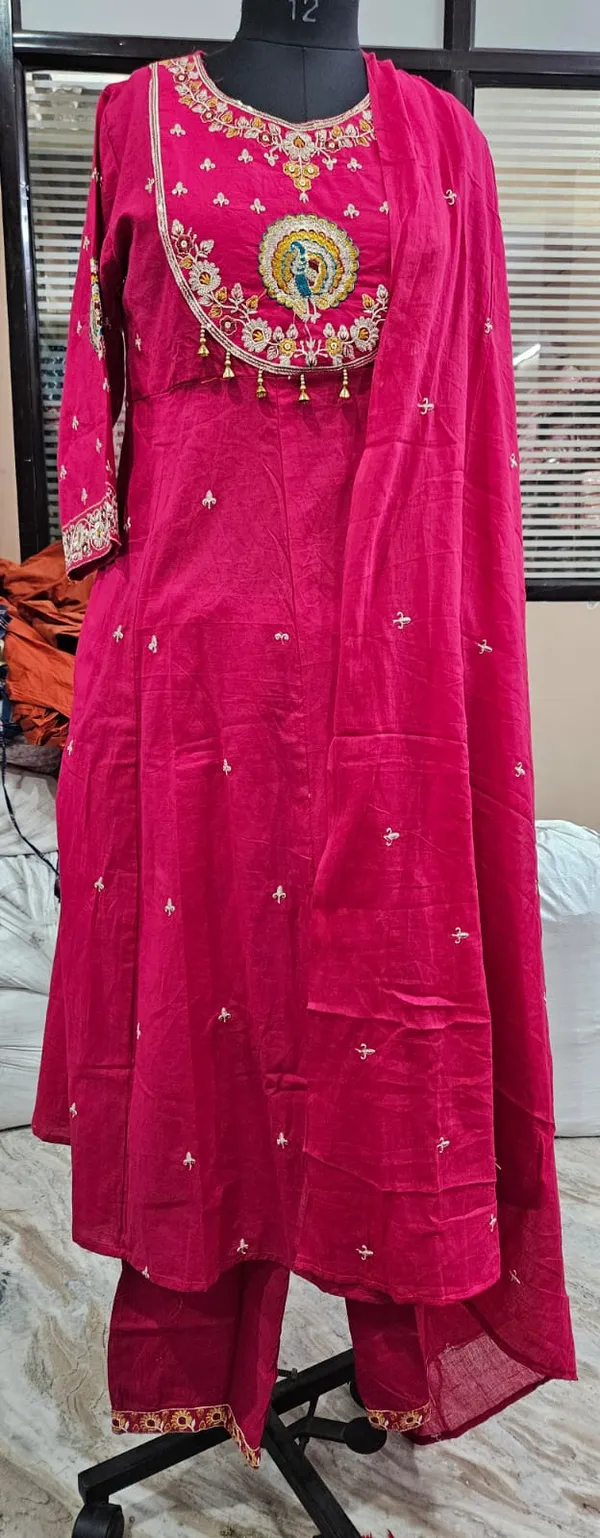 Pink_Cotton_Premium_And_Elegant_Anarkali_Suit_Set_For_Women