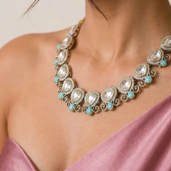 Elegant_Kundan_Polki-Inspired_Statement_Necklace_Set