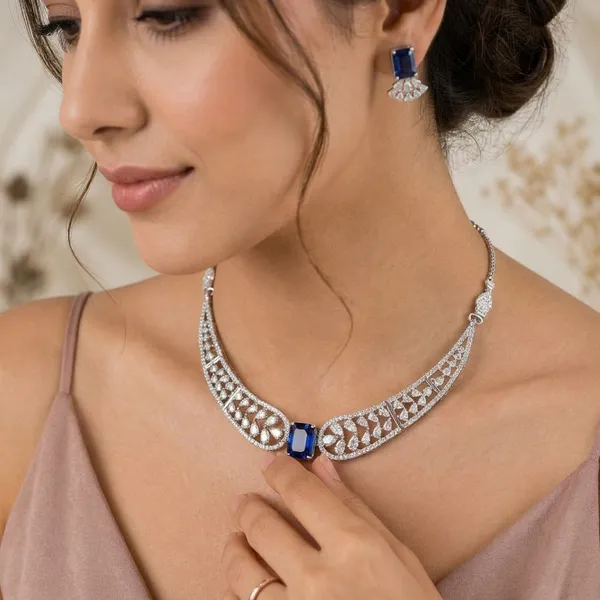 Celebrity_inspired_Royal_Blue_Gemstone_Filigree_Necklace_Set