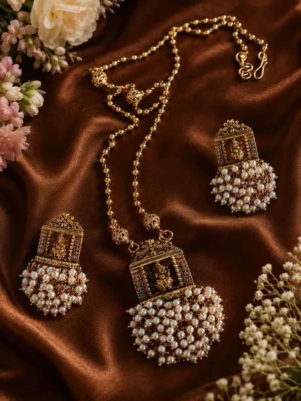 Temple-Inspired_Gold_Necklace_with_Pearl_Clusters