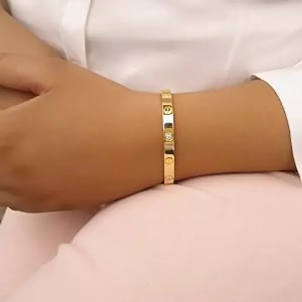 Anti_Tarnish_Cartier_Love_Bracelet_-_18K_Yellow_Gold_With_Screw_Motif