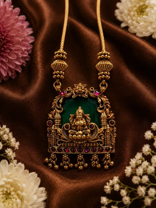 Traditional_Gold-Plated_Temple_Jewelry_Set