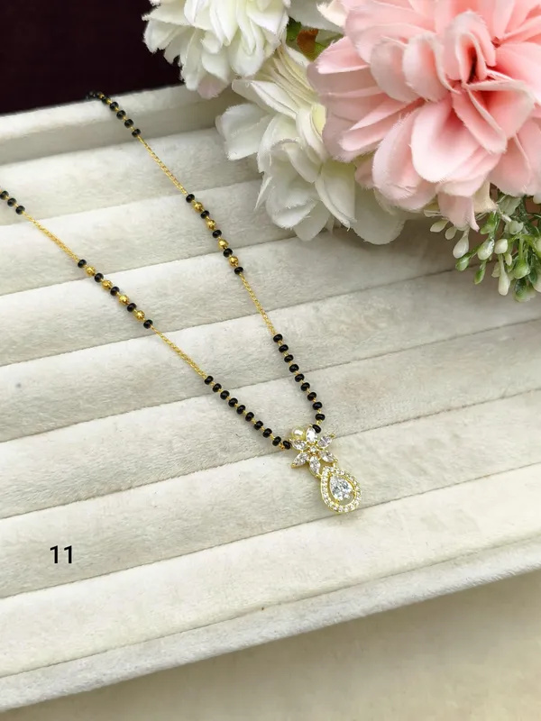 Delicate_Mangalsutra_with_Teardrop_Pendant