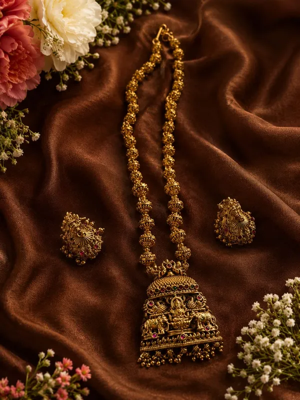Ornate_Temple_Jewelry_Set_with_Deity_&_Elephant_Motifs