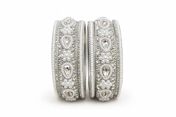 Silver_Brass_Kundan_Stone_Embellished_Bangles_Set_For_Women