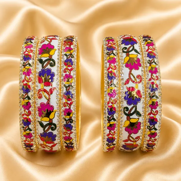 R𝐚𝐧𝐠𝐦𝐚𝐡𝐚𝐥_Hand-Painted_Floral_Brass_Bangle_Set