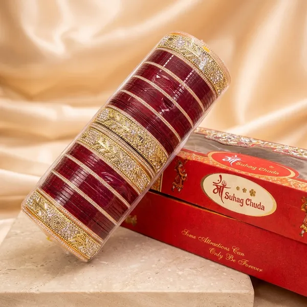 Red_And_Gold_Plastic_Embellished_Punjabi_Bridal_Chura_Set_For_Women