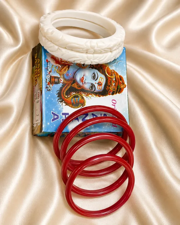 White_And_Red_Shanka_original_Braided_Bangle_Set_Of_4_For_Women
