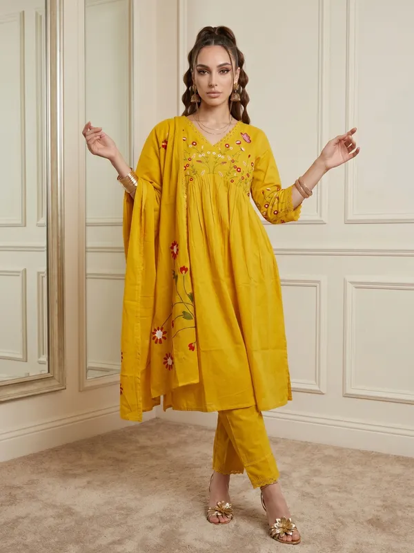 Yellow_Floral_Embroidered_Cotton_Kurta_Set_For_Women