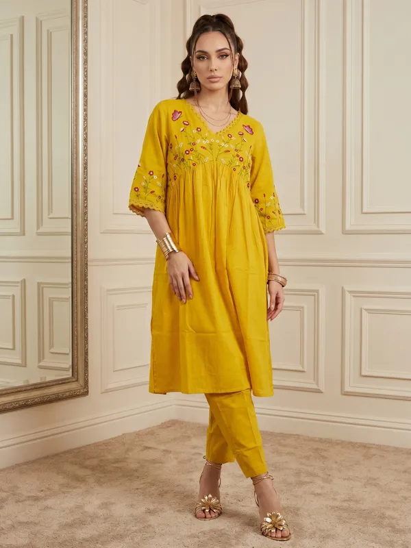 Yellow_Floral_Embroidered_Cotton_Kurta_Set_For_Women