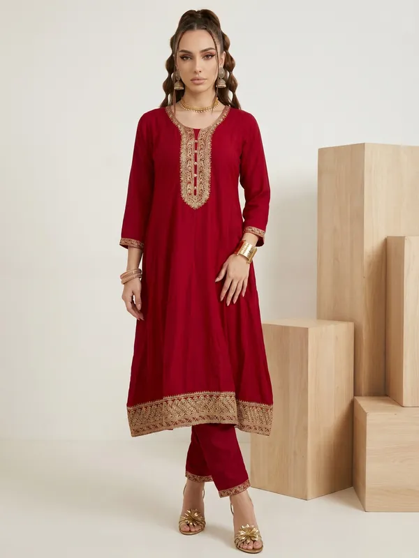 Red_Embroidered_Kurta_Set_For_Women