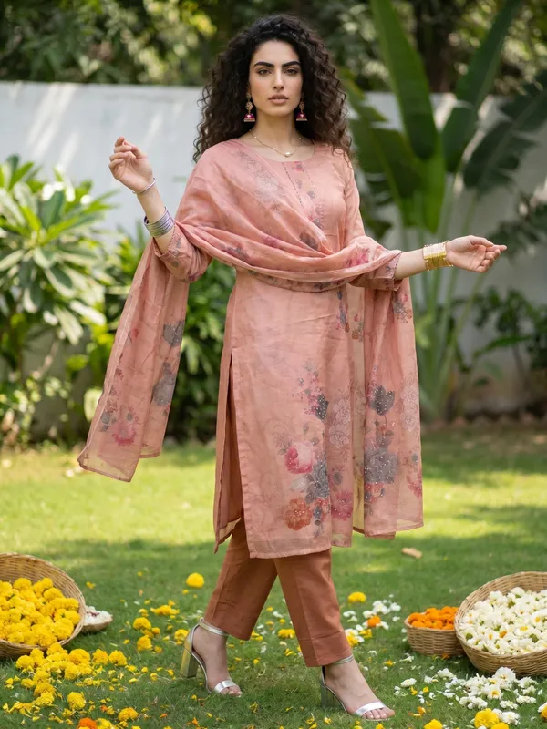 Pink_Floral_Print_Unstitched_Cotton_Suit_Set_For_Women