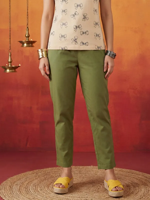 Green_Cotton_Ankle_Length_Straight_Pants_For_Women