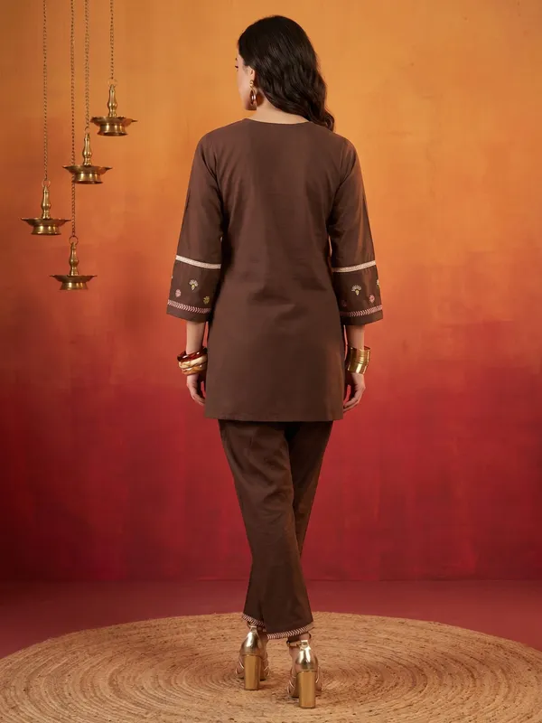 Brown_Embroidered_Kurta_Set_For_Women
