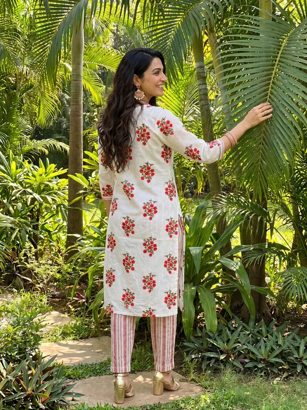 White_And_Red_Floral_Print_Cotton_Kurta_Set_For_Women
