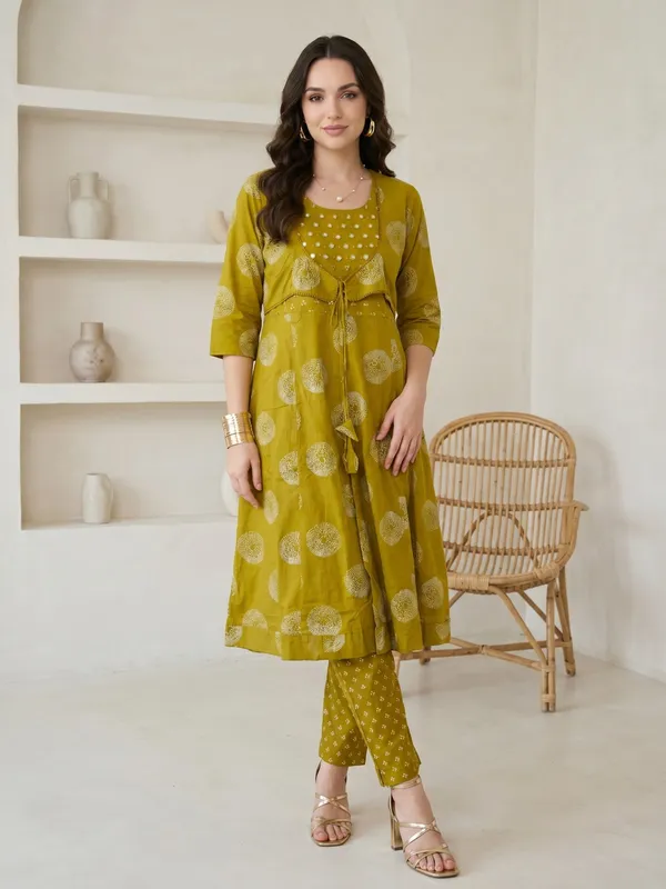 Green_Yellow_Block_Print_Cotton_Kurta_Set_With_Jacket_For_Women