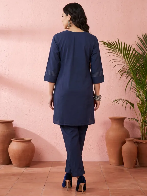 Navy_Blue_Embroidered_Floral_Straight_Kurta_Set_For_Women