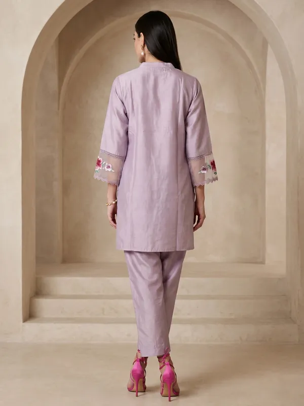 Lavender_Embroidered_Kurta_Pajama_Set_For_Women
