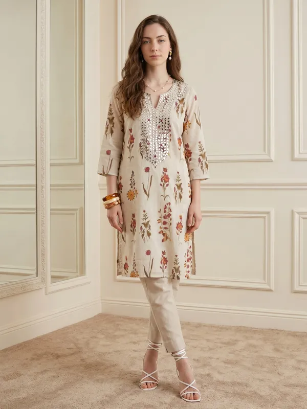 Off_White_Floral_Print_Embroidered_With_Gota_Work_Kurta_Set_For_Women
