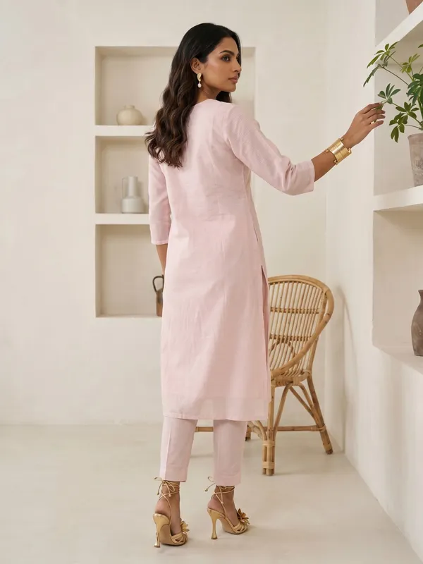 Pink_Cotton_Embroidered_Kurta_Set_For_Women
