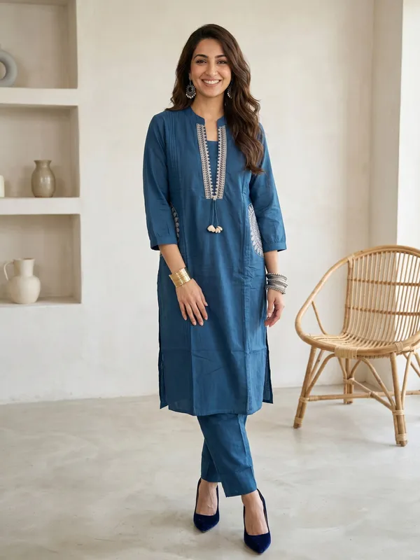 Blue_Cotton_Embroidered_Kurta_Set_For_Women
