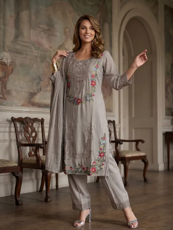 Grey_Embroidered__Kurta_Set_For_Women