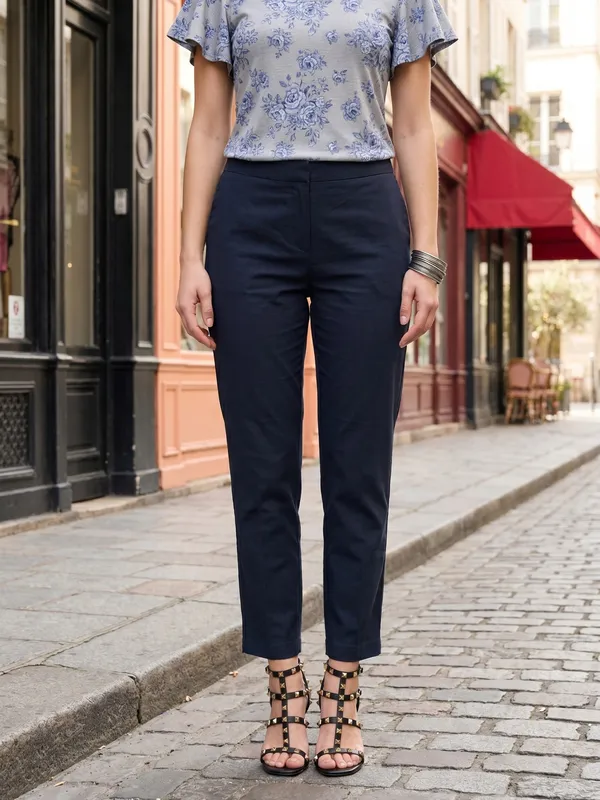 Black_Cotton_Blend_Ankle_Length_Trousers_For_Women