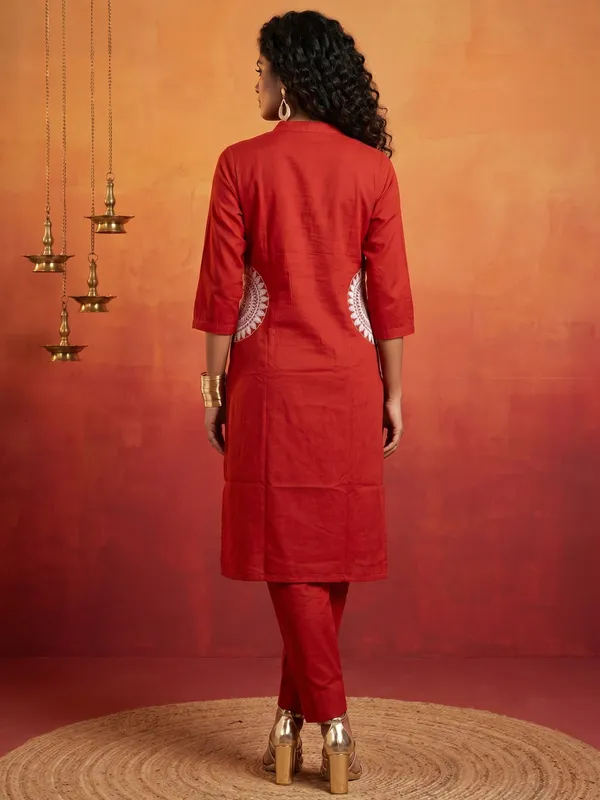 Red_Cotton_Embroidered_Straight_Kurta_Set_For_Women