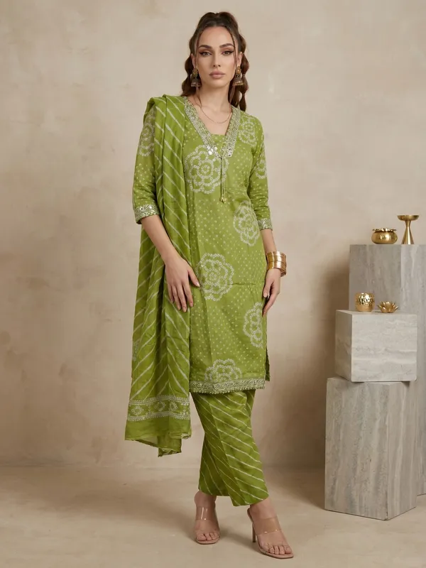 Green_Printed_Cotton_Kurta_Set_For_Women