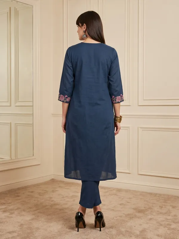 Pellini_Navy_Embroidered_Anarkali_Suit_Set
