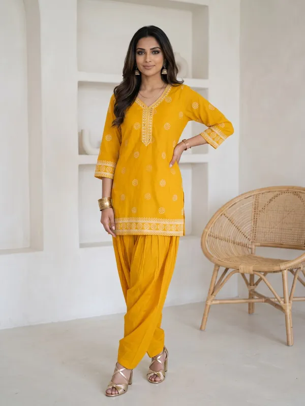 Pellini_Yellow_Farshi_Salwar