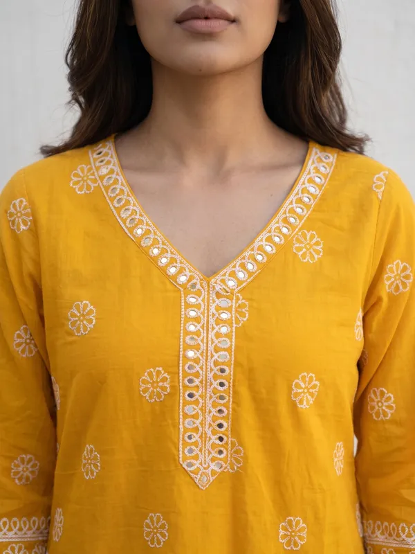 Pellini_Yellow_Farshi_Salwar