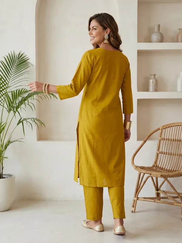 Yellow_Embroidered_Kurta_With_Pants_Set_For_Women