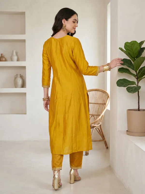 Mustard_Yellow_Chanderi_Silk_Embroidered_Kurta_Set_With_Pink_Dupatta