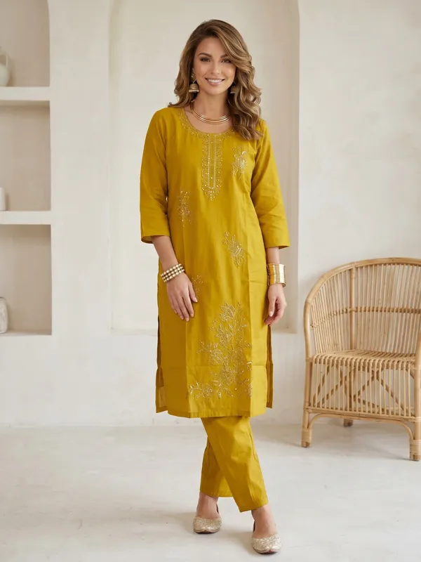 Yellow_Embroidered_Kurta_With_Pants_Set_For_Women