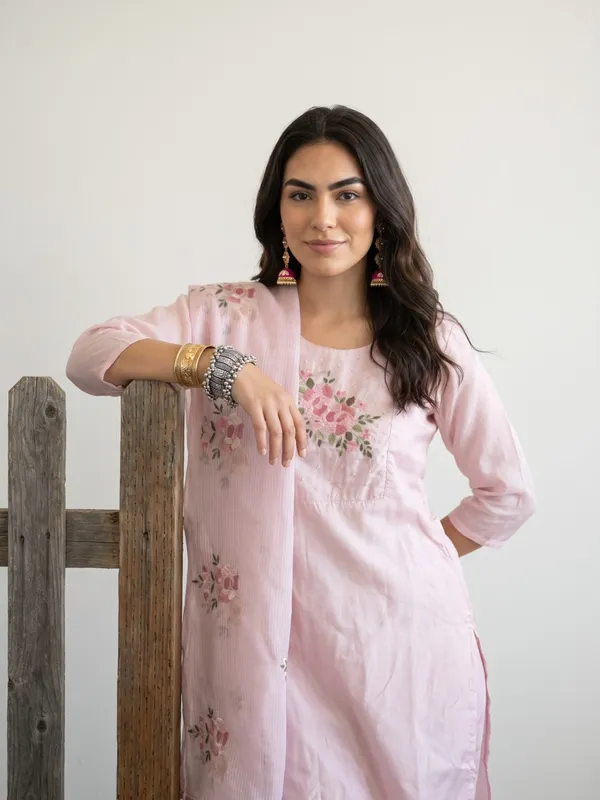 Pink_Cotton_Embroidered_Kurta_Set_For_Women
