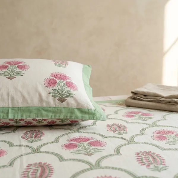 Hari_Gulabi_Handblock_Floral_King_Size_Bedsheet