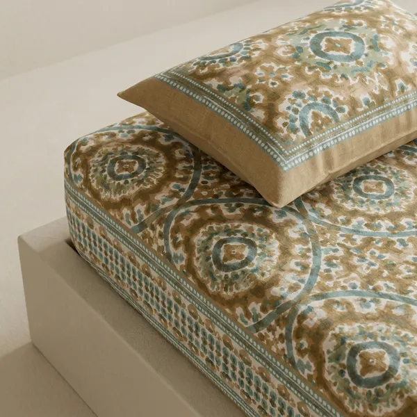 Ochre_Aqua_Medallion_Bedsheet