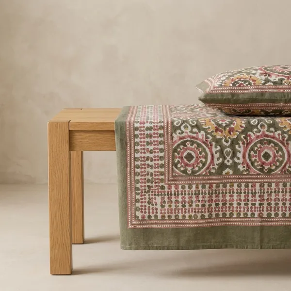 Olive_Mauve_Medallion_Bedsheet
