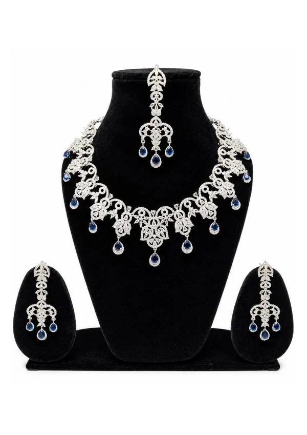 Silver_Tone_Crystal_Embellished_Bridal_Necklace_Set_With_Maang_Tikka
