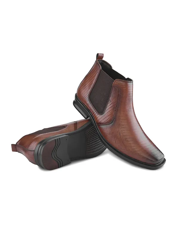 Tan_Brown_Textured_Leather_Chelsea_Boots_for_Men