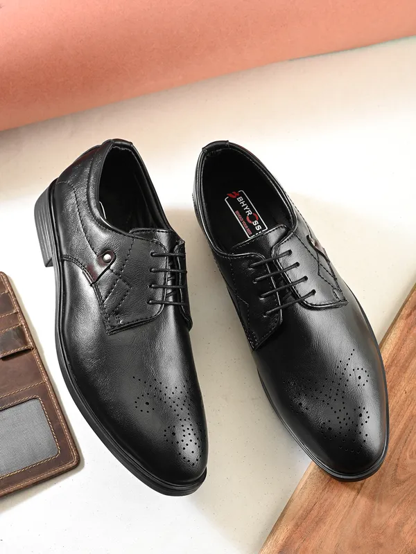 Black_Faux_Leather_Perforated_Formal_Derby_Shoes_For_Men