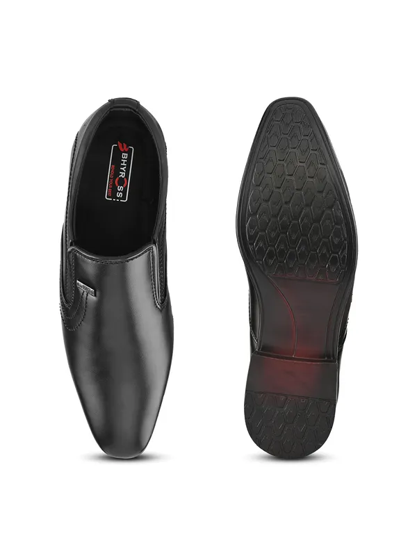 Black_Leather_Formal_Slip-On_Shoes_For_Men