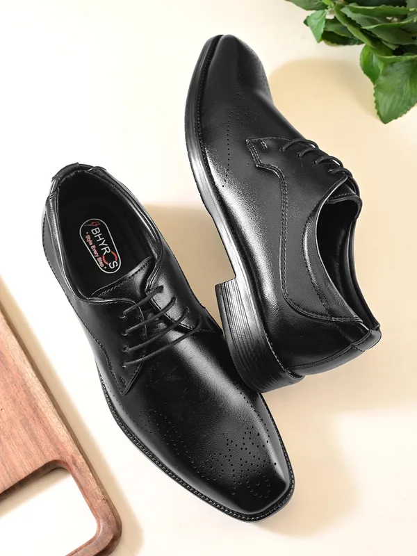 Black_Leather_Lace-Up_Formal_Derby_Shoes_For_Men