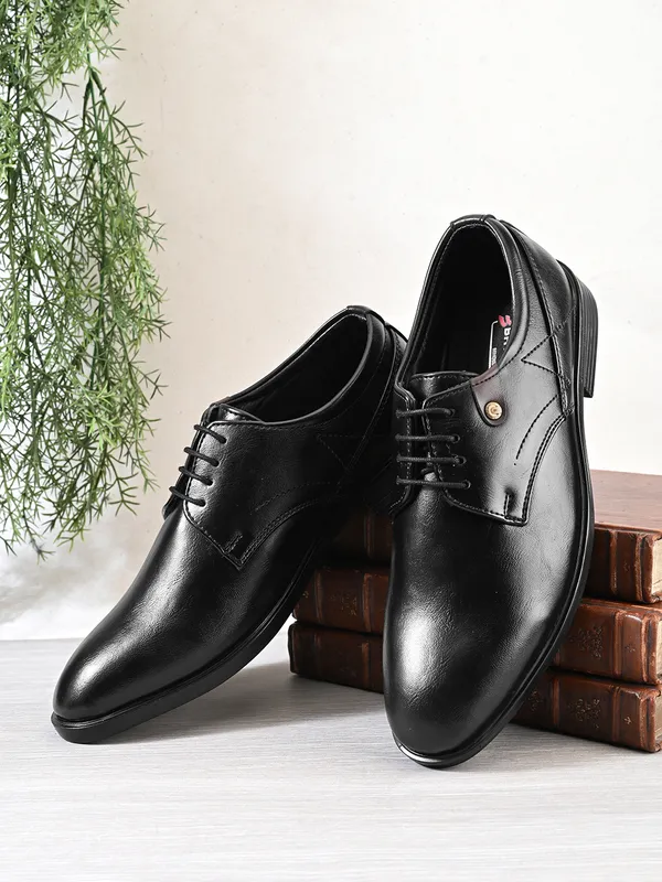 Black_Leather_Formal_Derby_Shoes_For_Men