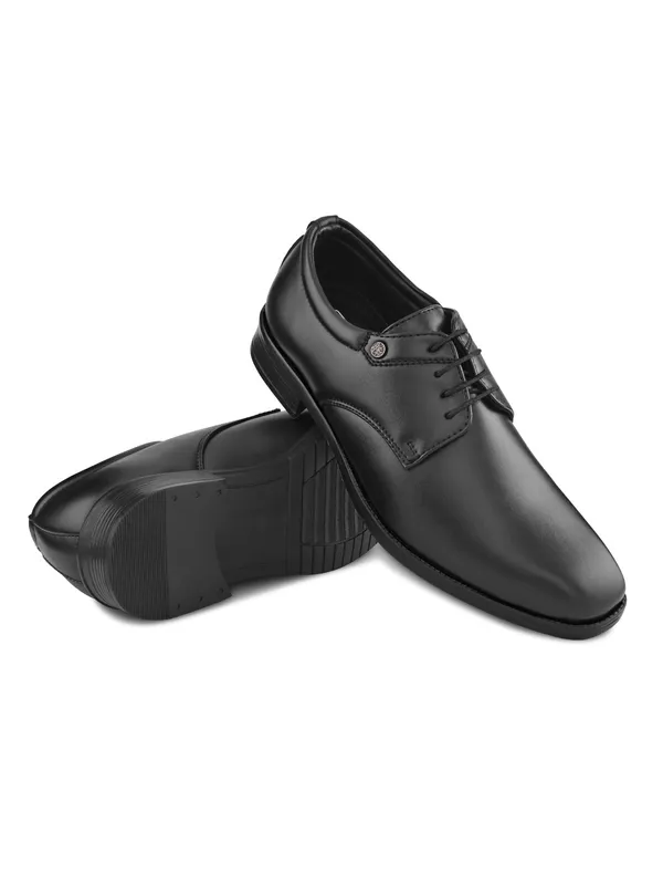 Classic_Black_Formal_Lace-Up_Shoes