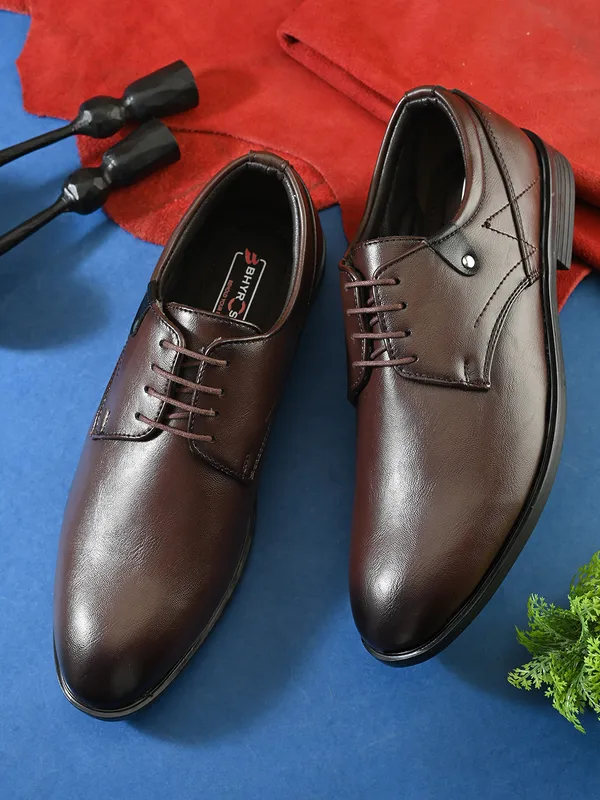 Brown_Leather_Lace-Up_Formal_Derby_Shoes_For_Men