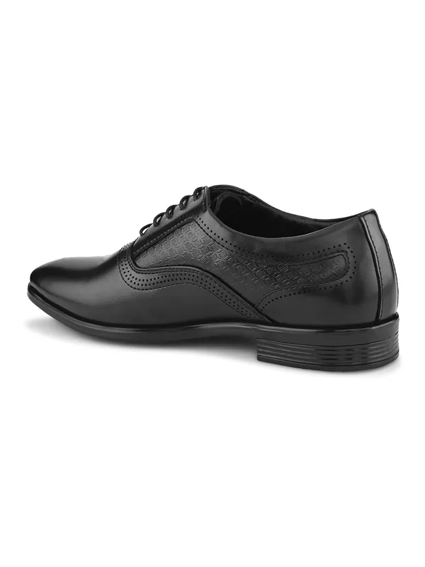 Black_Leather_Formal_Lace-Up_Oxford_Shoes_For_Men